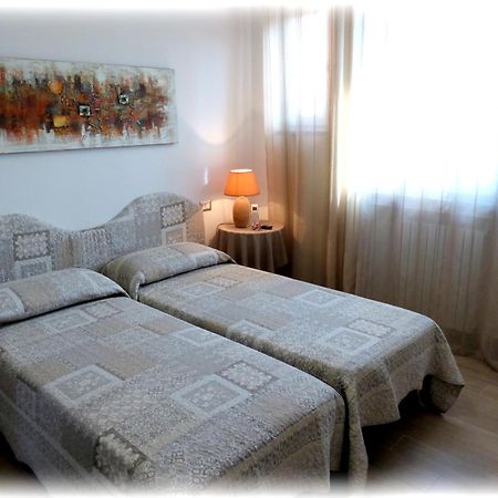 Marinella Guest House Cornale Bilik gambar