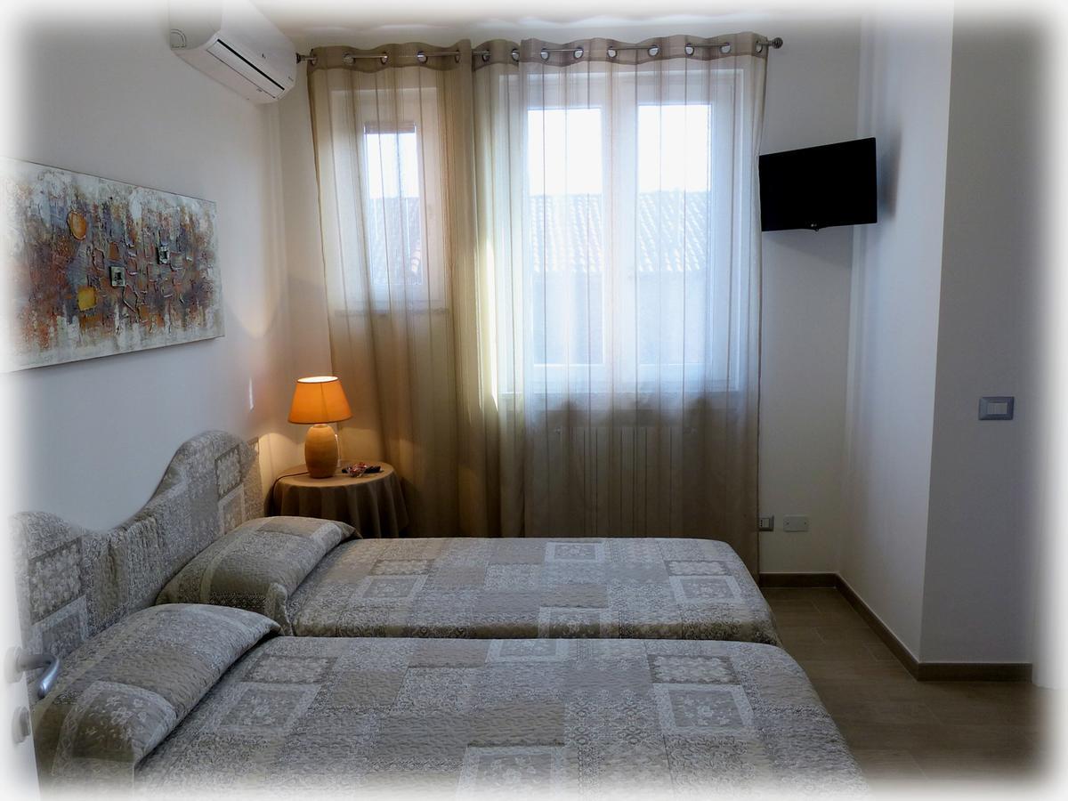 Marinella Guest House Cornale Luaran gambar